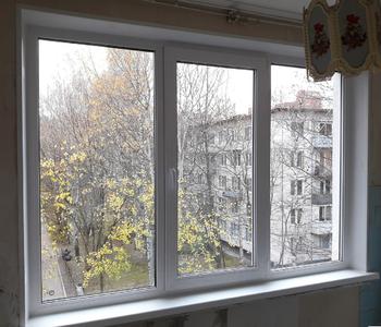 Фото Окно в пятиэтажный панельный дом